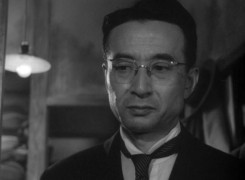 Кадр з фільму Жити