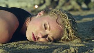 Кадр з фільму Вціліла