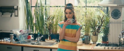 Кадр з фільму Так близько до горизонту