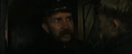 Кадр з фільму Геній і безумець