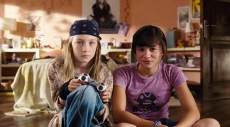 Кадр з фільму Я ніколи не буду твоєю