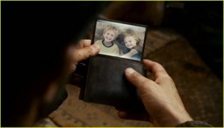 Кадр з фільму Вавилон