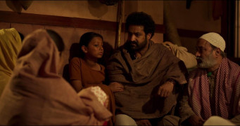 Кадр з фільму Лють війна та кров