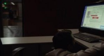 Кадр з фільму Небезпечно для роботи