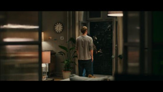 Кадр з фільму Цегла