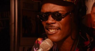 Кадр з фільму Вчиняй правильно