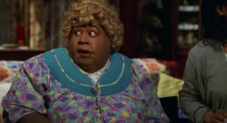 Кадр з фільму Дім великої матусі