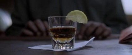 Кадр з фільму На чужій смузі