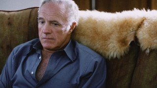 Кадр з фільму У тіні