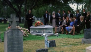 Кадр з фільму Жах на вулиці В’язів