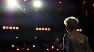 Кадр з фільму Пізній вечір