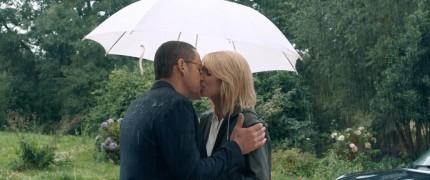 Кадр з фільму Від сім'ї не втечеш