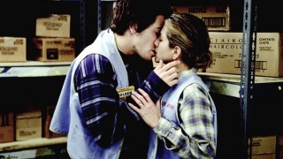 Кадр з фільму Добра дівчинка