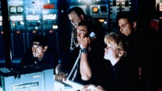 Кадр з фільму В облозі