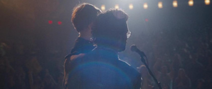 Кадр з фільму Неоспіваний герой