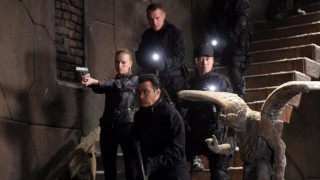 Кадр з фільму Ударна сила