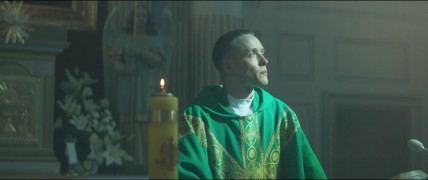 Кадр з фільму Тіло Христове