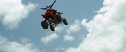 Кадр з фільму Весільний погром