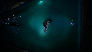 Кадр з фільму Поверни її назад