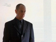 Кадр з фільму Дивний новий світ