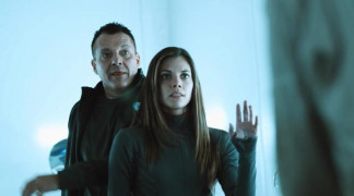 Кадр з фільму Атоміка