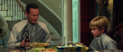 Кадр з фільму Дім, миле пекло