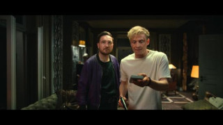 Кадр з фільму Цегла