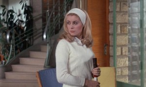 Кадр з фільму Денна красуня