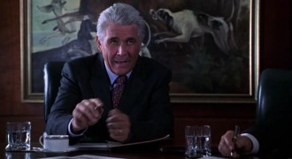 Кадр з фільму Не для дівчат