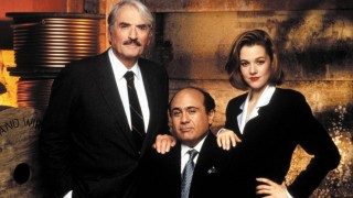 Кадр з фільму Чужі гроші