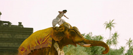 Кадр з фільму Бахубалі 2: завершення