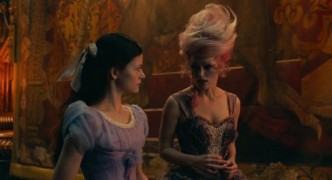 Кадр з фільму Лускунчик і чотири королівства