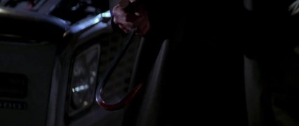 Кадр з фільму Я знаю, що ви скоїли минулого літа