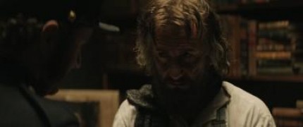 Кадр з фільму Геній і безумець