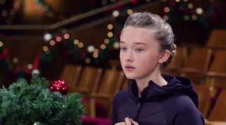 Кадр з фільму Різдво в палаці