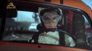 Кадр з фільму Громовий провулок