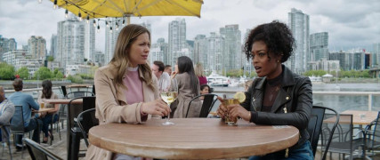 Кадр з фільму Подвійне життя