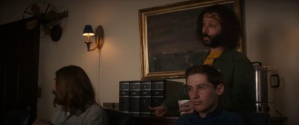 Кадр з фільму Суд над Чиказькою сімкою