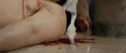 Кадр з фільму Палаючий острів