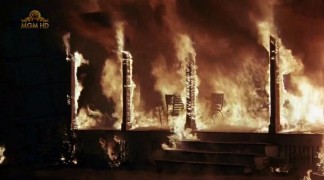 Кадр з фільму Далеко від дому