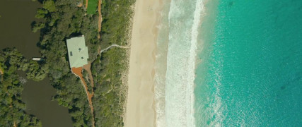 Кадр з фільму Вбий мене тричі