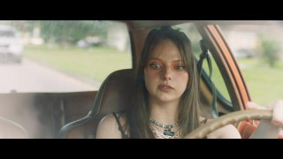 Кадр з фільму Нелюди