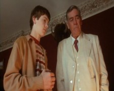 Кадр з фільму Дітям до 16-ти