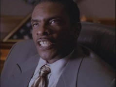 Кадр з фільму Невловимий