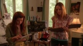 Кадр з фільму Зіпсовані дівчиська 2