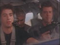 Кадр з фільму Ейр Америка