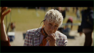 Кадр з фільму Знову в дії