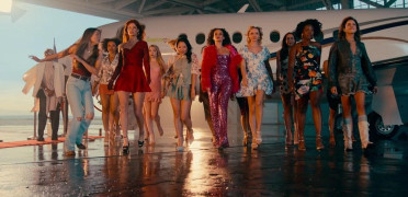 Кадр з фільму Не той Париж