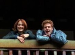 Кадр з фільму Підкорюючи Лондон