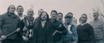 Кадр з фільму Фабрика футбольних хуліганів